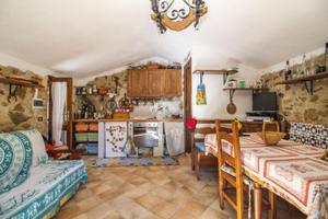 CASA SEMINDIPENDENTE A ANTRODOCO