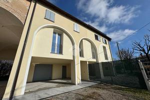 VILLA A SCHIERA A RUBIERA