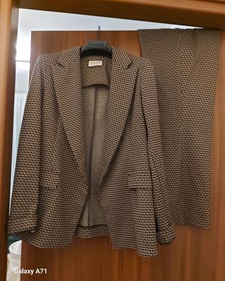 completo giacca e pantaloni