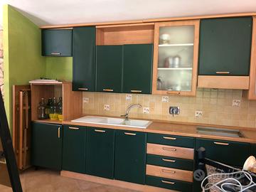 Cucina completa in legno