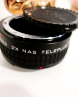 Obiettivo Yashica e moltiplicatore di focale