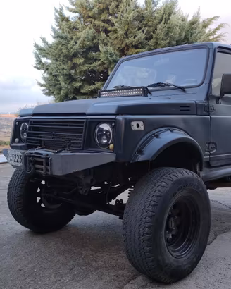 Suzuki samurai sj413