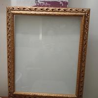 Due cornicicolor oro, stile classico 