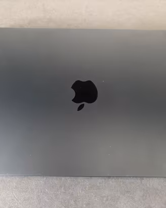 MacBook Air 13" M3 (2024) – 16GB RAM