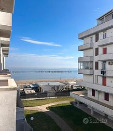 Appartamento lungomare con accesso alla spiaggia