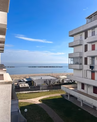 Appartamento lungomare con accesso alla spiaggia