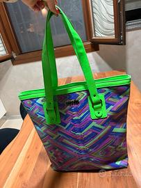 Borsa a spalla marca ‘Custo Barcelona’
