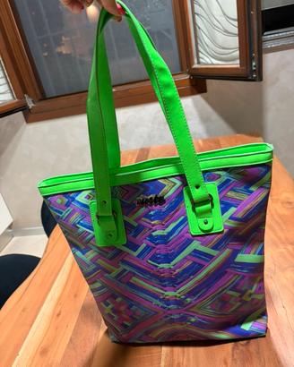 Borsa a spalla marca ‘Custo Barcelona’