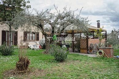 CASA INDIPENDENTE CON GIARDINO!!!