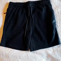 Pantaloncino Nike Tech 