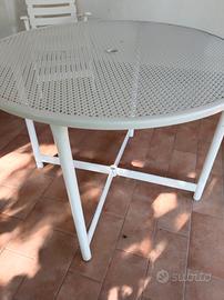 Tavolo da giardino tondo in ferro battutto