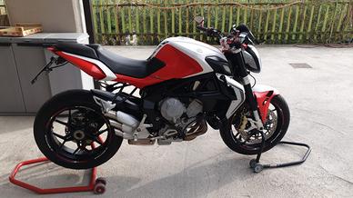 Mv agusta brutale 675