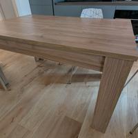 Tavolo allungabile colore noce chiaro