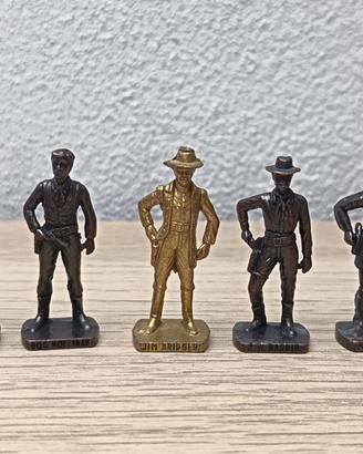 Lotto  5 Soldatini Kinder Cowboy Ferrero anni 70