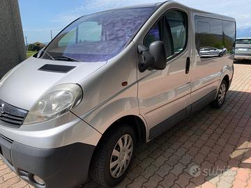 Opel Vivaro 9 posti