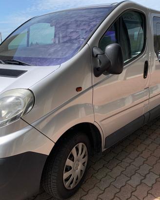 Opel Vivaro 9 posti