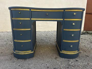 Scrivania in legno di lusso