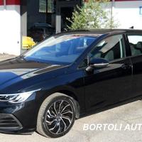 VOLKSWAGEN Golf 1.0 eTSI 14.000 KM EVO DSG LIFE