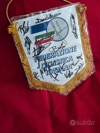 gagliardetto ITALIA autografato  Verona 1999