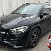 MERCEDES GLA 180d AUTOMATIC PREMIUM