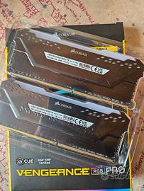 CORSAIR VENGEANCE RGB 2 x 8 GB DDR4