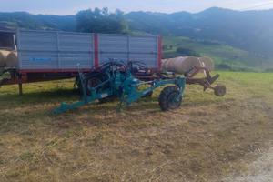 carrello porta attrezzi Nardi  + aratro Sogema