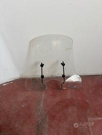 Parabrezza per vespa