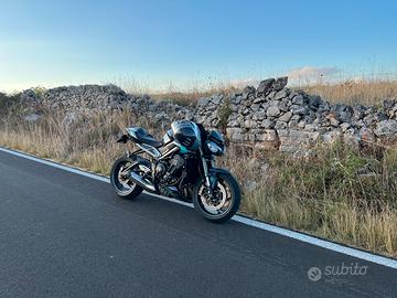 Triumph street triple