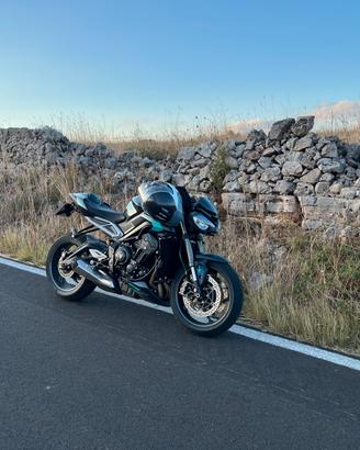 Triumph street triple