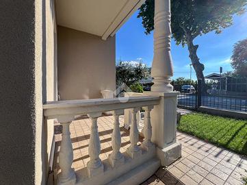 PORZIONE DI BIFAMILIARE A CAMPONOGARA