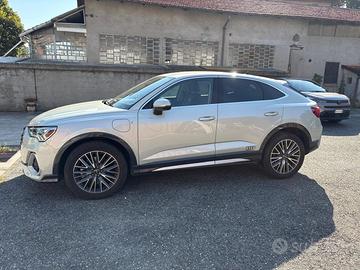 Audi q3 sportback 45 tfsi a s line Plug -in hybrid