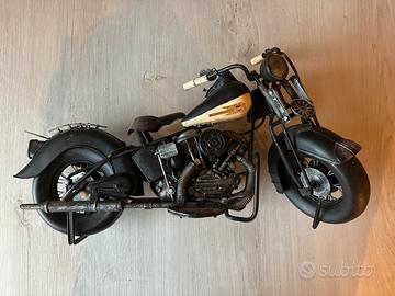 Modellino Moto custom in metallo