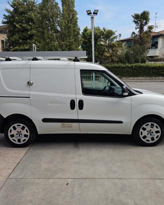FIAT DOBLÒ CARGO 1.4 T-JET NATURAL POWER SX