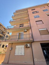 Ampio appartamento 140mq con garage . P. Armerina