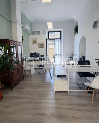 NEGOZIO COMODO AI SERVIZI