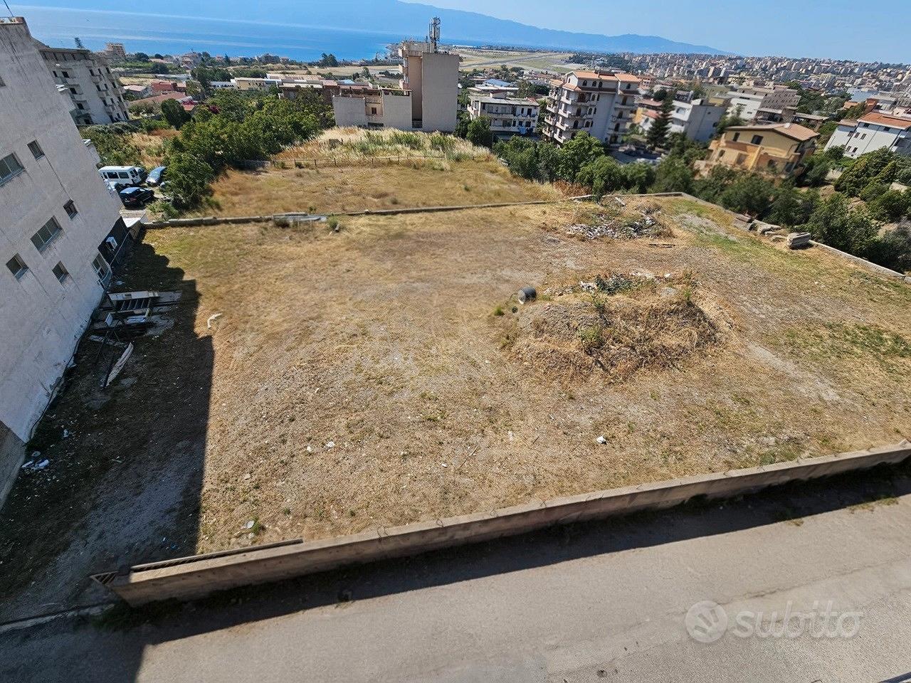 Terreno Recintato Via Trapezzoli 2500 Mq - Vista 3