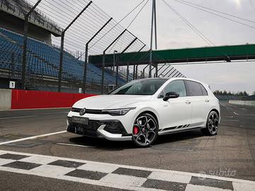 Volkswagen Golf GTI Clubsport 2.0 TSI 221 KW DSG