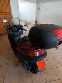 scooter Yamaha 250