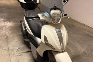 Beverly 350 ST