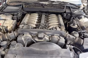 Bmw 850 i per ricambi