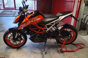 KTM  Duke 390