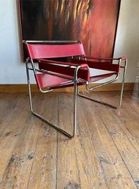 Poltrona WASSILY B3 in cuoio rosso MDF ITALIA