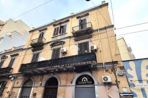 MONOLOCALE A BARI