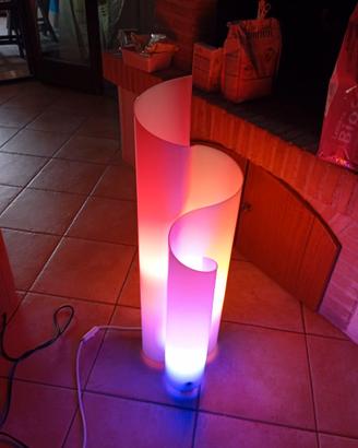 Lampada da tavolo e da terra