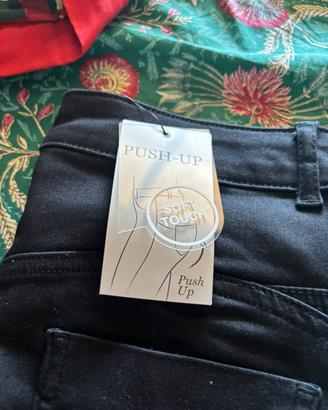 Pantalone elasticizzato