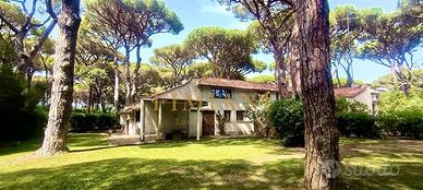 Villa di 120 m² con 5 locali e box auto a Castigli