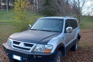 Mitsubishi Pajero 5P V60