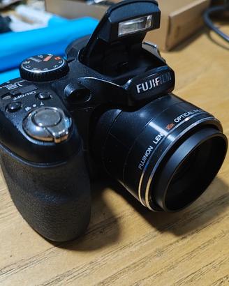 Fotocamera Fujifilm FinePix S1600