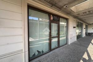 NEGOZIO A RIVAROLO CANAVESE