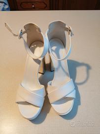 Sandali bianchi n. 37 tacco 12 con plateau